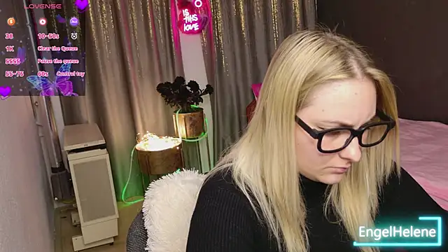 EngelHelene online show from 03/13/26, 01:49