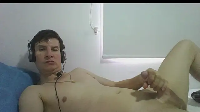 carliesexyman online show from 11/17/25, 09:19