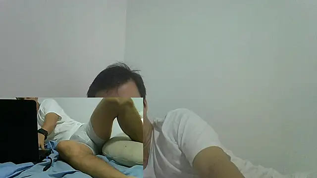 carliesexyman online show from 11/12/25, 12:31