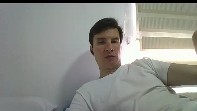 carliesexyman online show from 10/30/25, 02:25