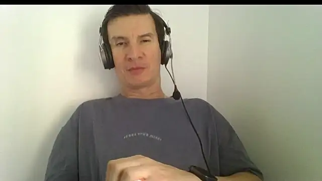 carliesexyman online show from 11/19/25, 01:44