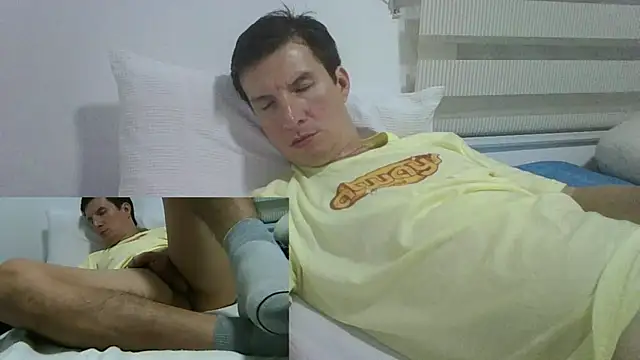 carliesexyman online show from 10/29/25, 05:06