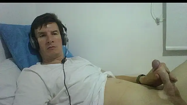 carliesexyman online show from 11/25/25, 03:51