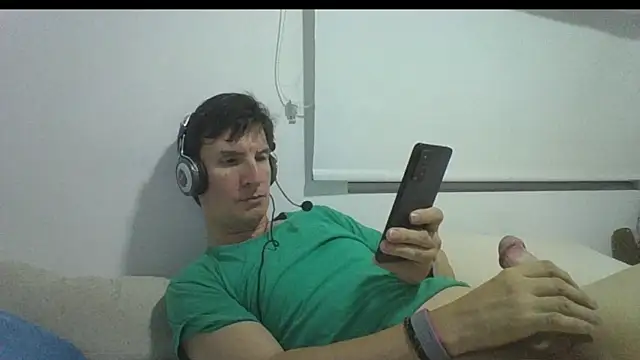 carliesexyman online show from 11/16/25, 01:54