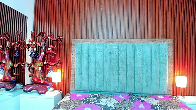 Katrina London online show from 11/03/25, 08:01