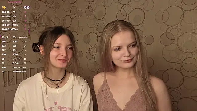 Snapshot of BrennaTout chatting on 11/06/25, 09:30 BrennaTout online show from 11/06/25, 09:30