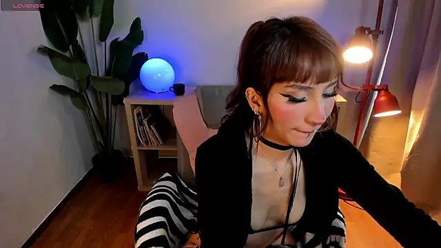 Meganpeach  online show from 02/03/26, 12:54