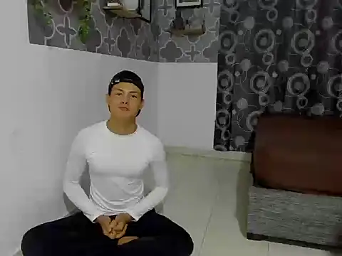 Snapshot of son_hades1 chatting on 11/05/25, 07:28 son hades1 online show from 11/05/25, 07:28