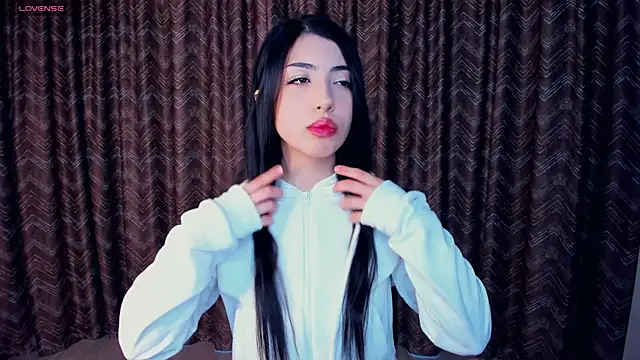 TonjaNeace online show from 11/11/25, 04:40