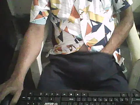 Snapshot of Pritam230 chatting on 10/31/25, 02:35 Pritam230 online show from 10/31/25, 02:35