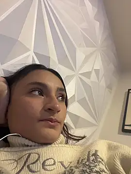 Snapshot of Noa_N_Luxy chatting on 10/30/25, 08:06 Noa N Luxy online show from 10/30/25, 08:06