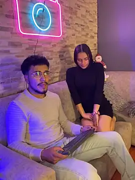 Noa N Luxy online show from 12/05/25, 03:49