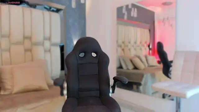  Sofiewild  online show from 03/11/26, 08:36