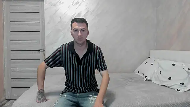 BustyVee99 online show from 11/05/25, 09:07