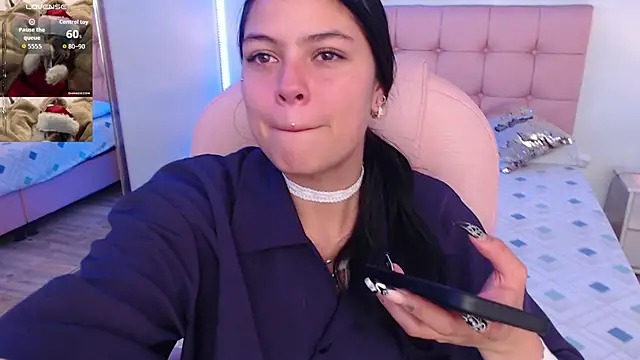 KikiVelvet online show from 12/04/25, 06:07