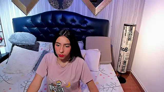 Snapshot of shirley_sweet_ chatting on 10/30/25, 08:06 shirley sweet  online show from 10/30/25, 08:06