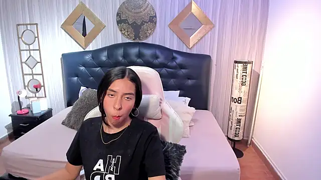 shirley sweet  online show from 11/01/25, 08:46