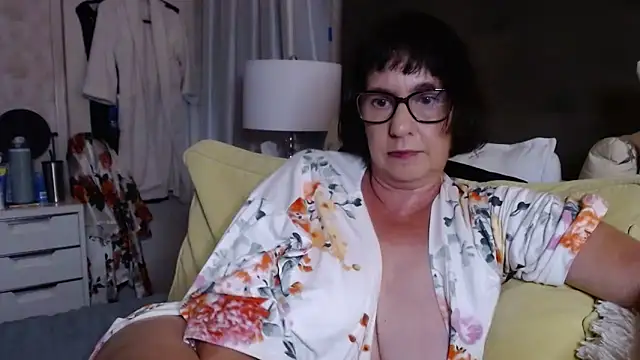 BigbustedBrenda online show from 05/05/26, 11:08