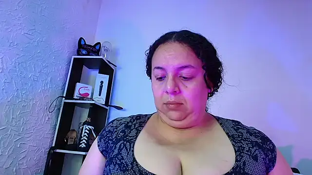 Natasha Amber online show from 11/18/25, 03:26