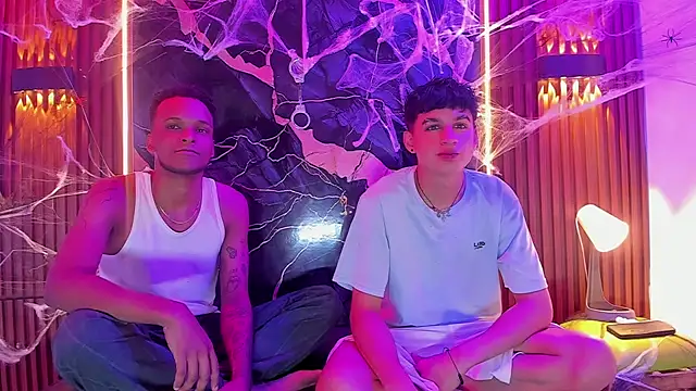 Snapshot of Kings_and_Secrets chatting on 10/29/25, 05:50 Kings and Secrets online show from 10/29/25, 05:50