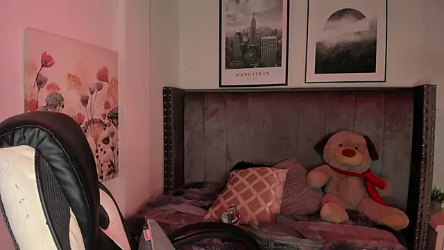 Niick Twiink online show from 12/15/25, 07:52