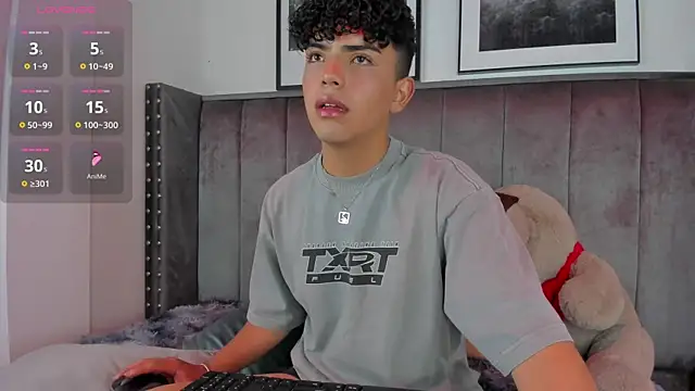 Niick Twiink online show from 11/30/25, 02:34