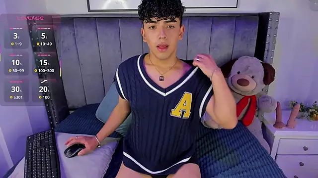 Snapshot of Niick_Twiink chatting on 10/29/25, 07:35 Niick Twiink online show from 10/29/25, 07:35