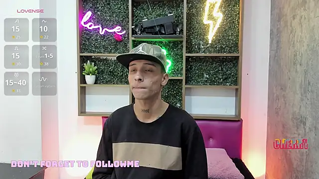 Max Steell online show from 11/05/25, 01:09