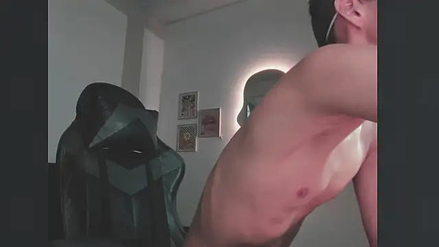 Senpai Lover online show from 11/21/25, 06:40