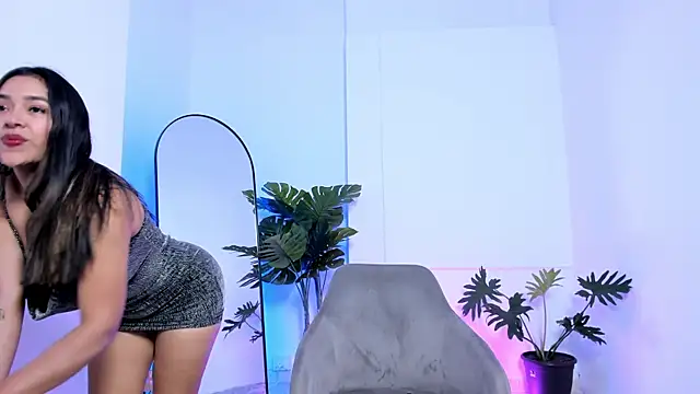 KatieBoison online show from 12/18/25, 08:45