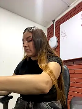 Adrimaretti online show from 11/18/25, 07:06