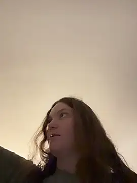 Snapshot of stonerbaby chatting on 10/31/25, 09:54 stonerbaby online show from 10/31/25, 09:54