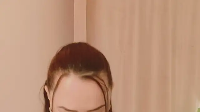 SiennaRosse online show from 04/09/26, 08:37