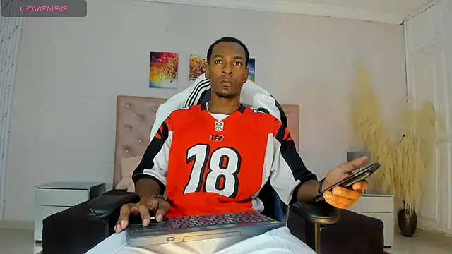 Snapshot of for_itan chatting on 03/03/26, 12:23 for itan online show from 03/03/26, 12:23