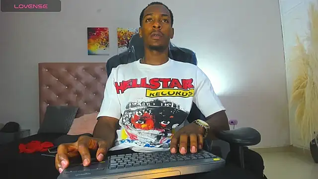 Snapshot of for_itan chatting on 02/19/26, 01:30 for itan online show from 02/19/26, 01:30