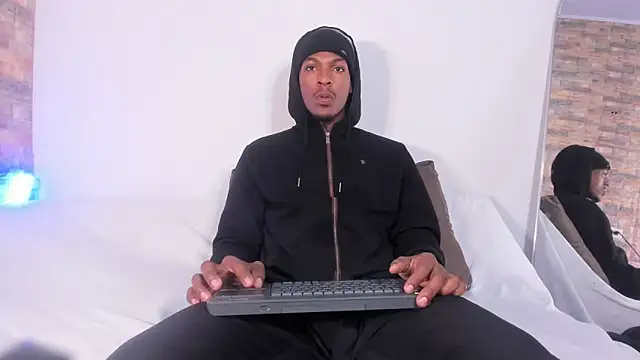 Snapshot of for_itan chatting on 02/02/26, 01:10 for itan online show from 02/02/26, 01:10