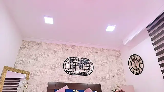 Marilyn Blakee online show from 11/15/25, 01:20