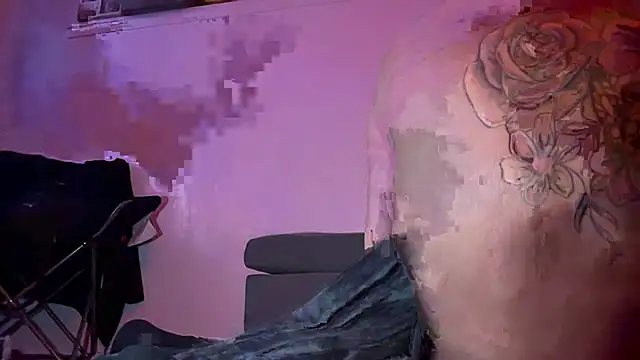 Snapshot of Thickumssss chatting on 11/02/25, 03:55 Thickumssss online show from 11/02/25, 03:55