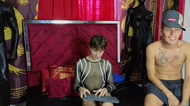 Snapshot of Magic_Duo chatting on 10/29/25, 01:21 Magic Duo online show from 10/29/25, 01:21