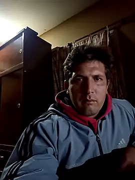 Snapshot of calitox1995 chatting on 10/28/25, 01:28 calitox1995 online show from 10/28/25, 01:28