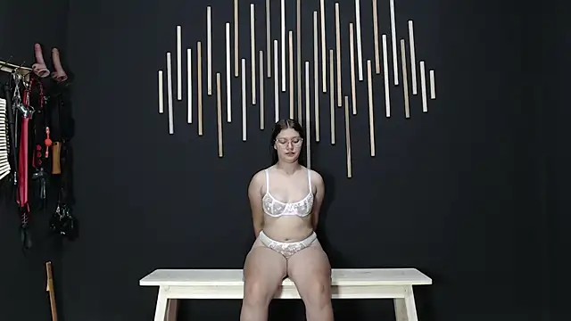 Snapshot of SEX_SOPHY chatting on 10/29/25, 08:19 SEX SOPHY online show from 10/29/25, 08:19