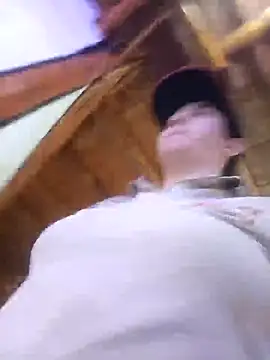 Snapshot of Camila-Valverde chatting on 12/16/25, 09:41 Camila-Valverde online show from 12/16/25, 09:41