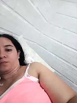 Snapshot of Camila-Valverde chatting on 02/23/26, 02:57 Camila-Valverde online show from 02/23/26, 02:57