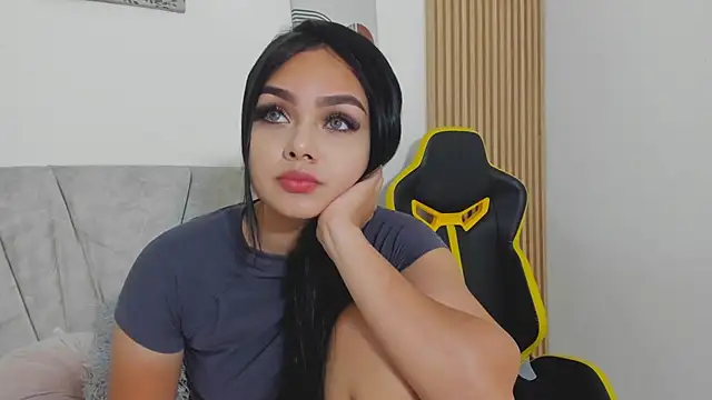 little emiily  online show from 11/28/25, 02:23