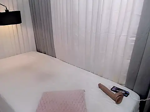 Xhugejerkingtrans online show from 04/01/26, 03:41