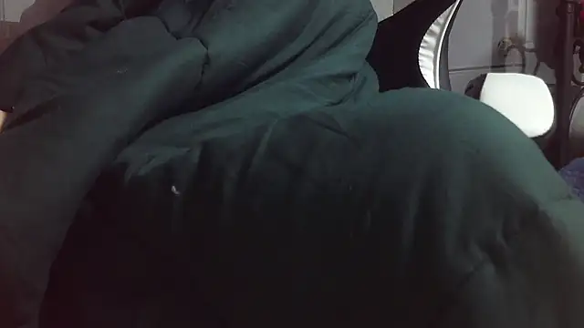 Stripholyday online show from 11/18/25, 02:53