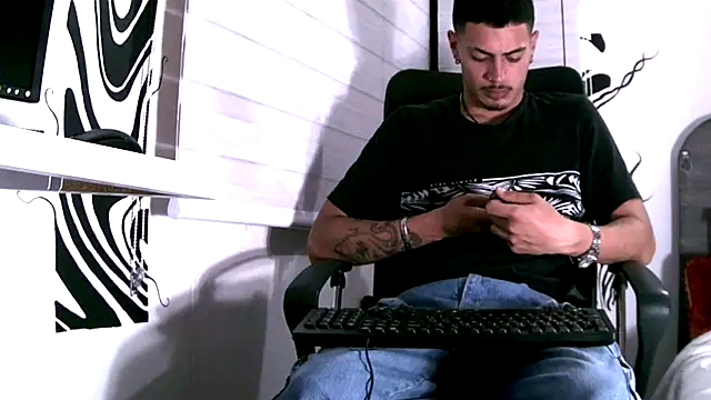 kai storm420 online show from 10/30/25, 06:23