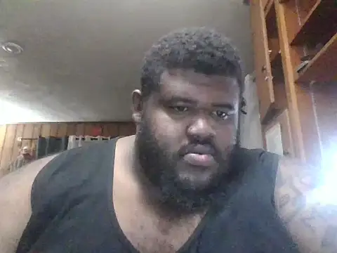 Snapshot of swolehammer chatting on 10/28/25, 12:44 swolehammer online show from 10/28/25, 12:44