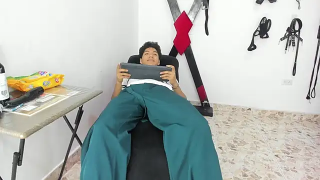 Maximiliano Khalil online show from 11/28/25, 08:20