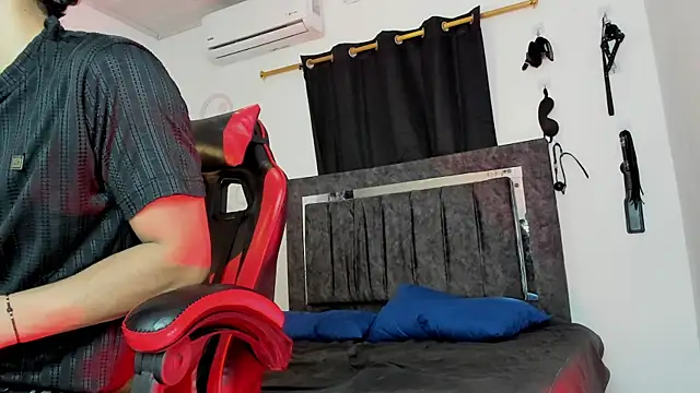 Maximiliano Khalil online show from 11/29/25, 07:58